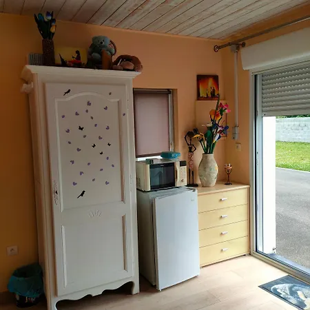 Belle D'hotes Pret De La Tranche Sur Séjour chez l'habitant Chasnais