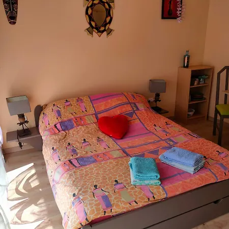 Belle D'hotes Pret De La Tranche Sur Séjour chez l'habitant Chasnais